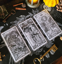 Load image into Gallery viewer, Bookmarks Tarot Card - Death, The Hermit, The Sun, The Chariot, The Empress, The World -