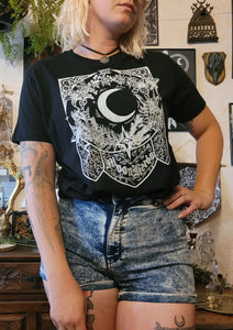 Moon Herbs unisex t-shirts 