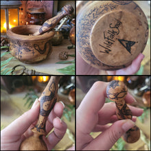 Charger l&#39;image dans la galerie, Mortier &amp; Pilon en bois - Pièces uniques pyrogravées