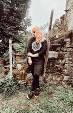 Charger l&#39;image dans la galerie, Précommande Sweat à capuche - Runes &amp; Roots - 2 coloris au choix - Frais de port comprit