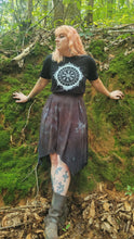 Charger l&#39;image dans la galerie, Précommande Crop top (2 coloris) - Runes &amp; Roots - Frais de port comprit